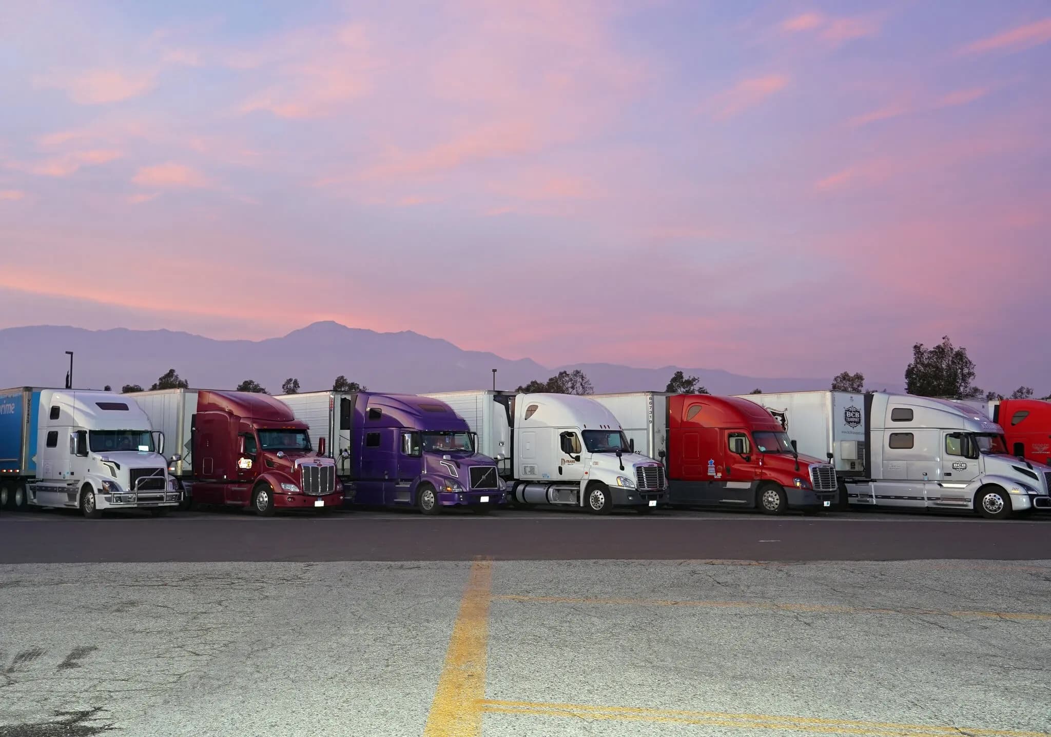 Commercial auto and trucking insurance visual